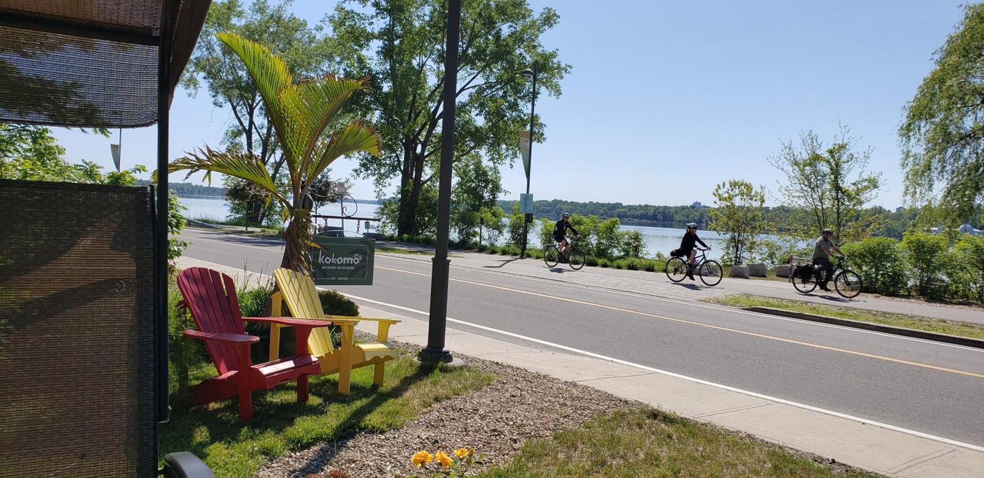 Kokomo INN Bed&Breakfast Ottawa-Gatineau's Only Tropical Riverfront B&B on the National Capital Cycling Pathway Route Verte #1 - for Adults Only - Chambre d'hôtes tropical aux berges des Outaouais BnB #17542O Exterior foto